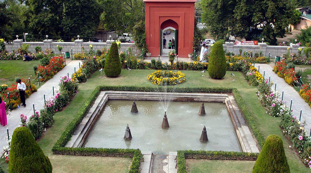 https://d3r8gwkgo0io6y.cloudfront.net/upload/Nishat Bagh-The garden02.jpg